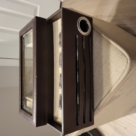 Redletter Mens Accessories Box - Picture 3 of 5